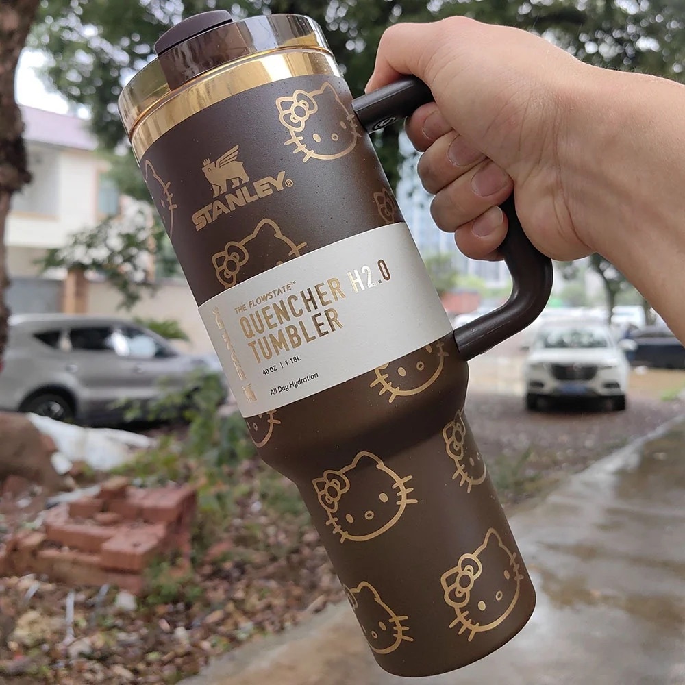 Stanley x Hello Kitty 40oz brown Tumbler thermos flowstate straw cold cup viral